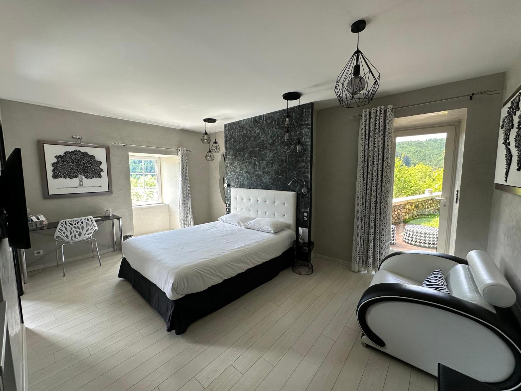 Chateau De La Falque, The Originals Relais Saint-Geniez-dʼOlt 외부 사진